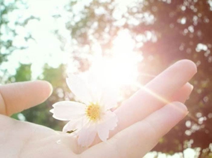 手背上長痣什么意思，手背長痣的人財運更好嗎？(圖文)