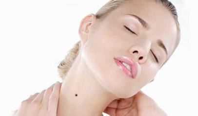 女人脖子右邊長痣的面相好不好，其他地方長痣好不好(圖文)