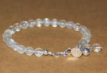 月光石的功效與作用 月光石佩戴禁忌