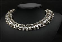 屬雞適合佩戴什么生肖,戴牛生肖平復心情