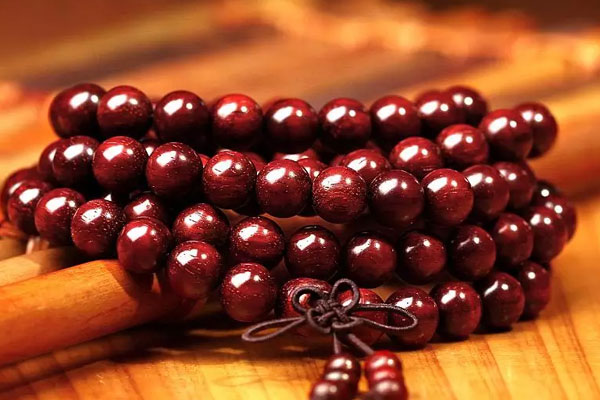 濟(jì)緣算命點(diǎn)評：羅晉與唐嫣的戀情會維持多久？(圖文)