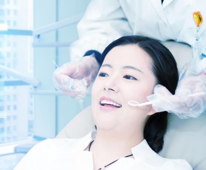 晚上夢見牙齒掉了預兆什么 夢見牙齒掉了是什么意思