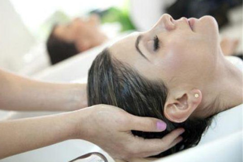 夢見給別人洗頭