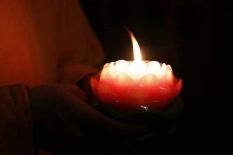 夢(mèng)見(jiàn)自己的親人死了