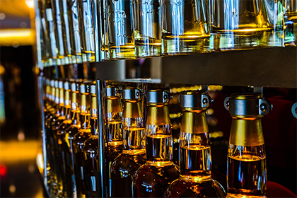 五行水命人最好去賣水是嗎?賣哪種水?