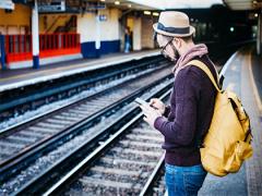 水命人背什么顏色的包旺財?背什么形狀好?