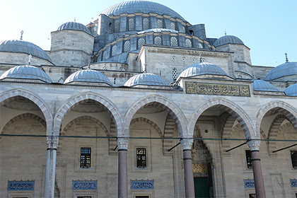 水命人的開門方向怎么開?朝內開還是朝外開好?