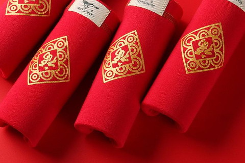 2022年屬虎本命年可以帶生肖老虎嗎,虎年屬虎的帶老虎吊墜好嗎