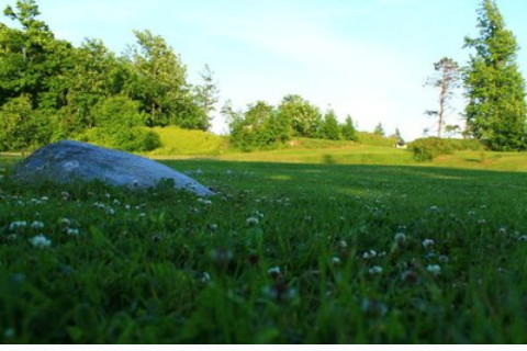 沙發擺放朝向哪方最好 需要注意什么