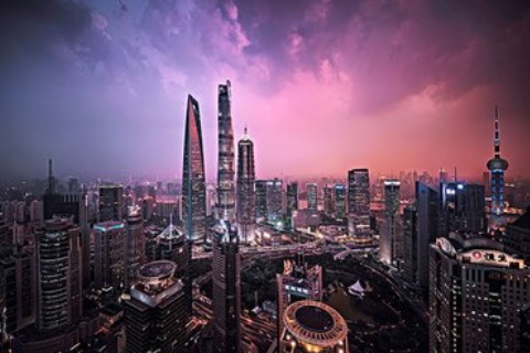 哪些八字的人只能靠自己