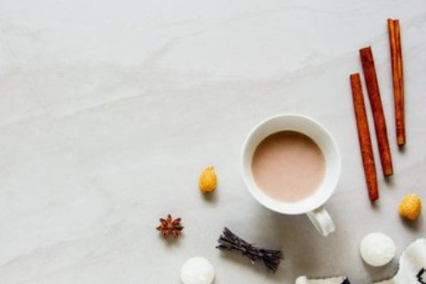 做夢夢見一群烏鴉在天上飛