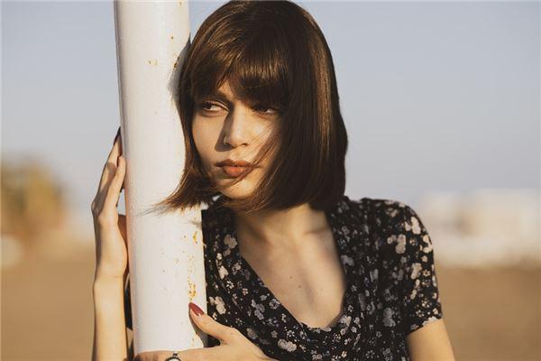 男士脖子短的手相 男士脖子短的手相