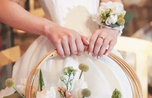 2752-.逛街時(shí)把男票晾一邊的星座女