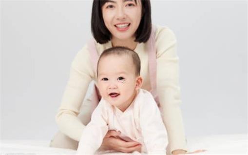 3901-.小孩出生取名字 是九月生的 3901-.小孩出生取名字 是九月生的