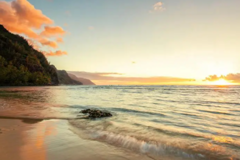 狗跟鼠的屬相合不合 狗跟鼠的屬相適合做夫妻嗎