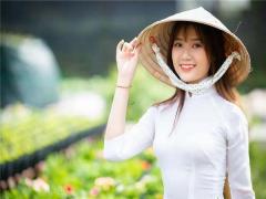 夢見自己上身光著