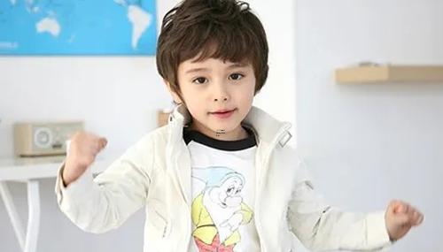 夢見抓了一只燕子 夢到抓了一只燕子 夢見抓了一只燕子 夢到抓了一只燕子