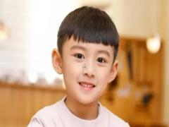 中午夢見流鼻血但又止住了 夢見流鼻血止不住是好是壞？