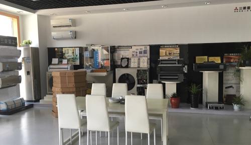 夢見關(guān)進汽車里 女人夢見被關(guān)在車里出不去 夢見關(guān)進汽車里 女人夢見被關(guān)在車里出不去