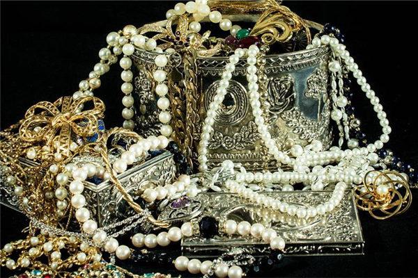 周公解夢之電工電死 夢到工人電死了 周公解夢之電工電死 夢到工人電死了