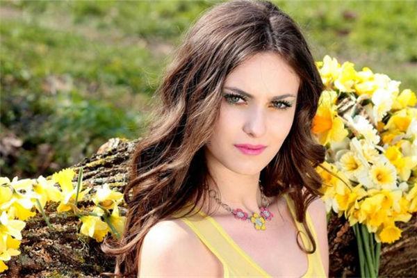 周末喜歡在家打游戲的面相,喜歡宅在家玩游戲的女生 周末喜歡在家打游戲的面相,喜歡宅在家玩游戲的女生