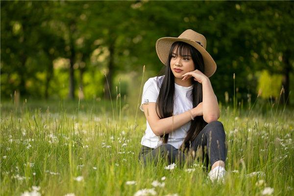 天生有美人尖的女人適合怎樣的發型,有美人尖的女生適合什么發型 可愛 天生有美人尖的女人適合怎樣的發型,有美人尖的女生適合什么發型 可愛