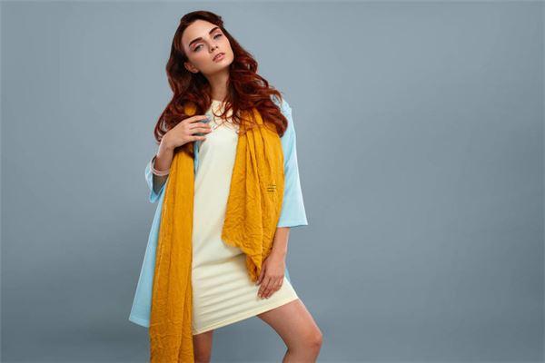 從談話時的手部小動作看性格，談話中使用手勢