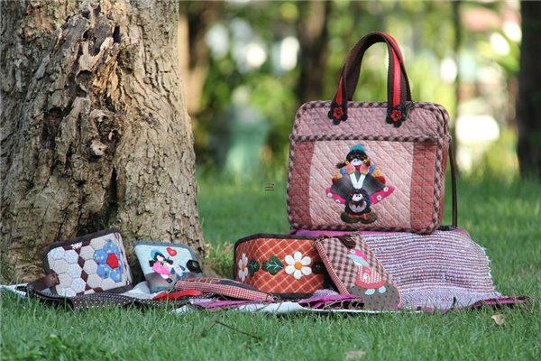 夢見自己的朋友*** 夢見自己朋友***是啥意思啊