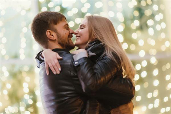 有哪些面相的男人最疼老婆?,男人4種面相最苦命 有哪些面相的男人最疼老婆?,男人4種面相最苦命