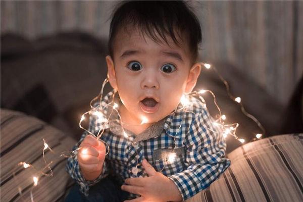 夢見鬼推門是什么意思呢？