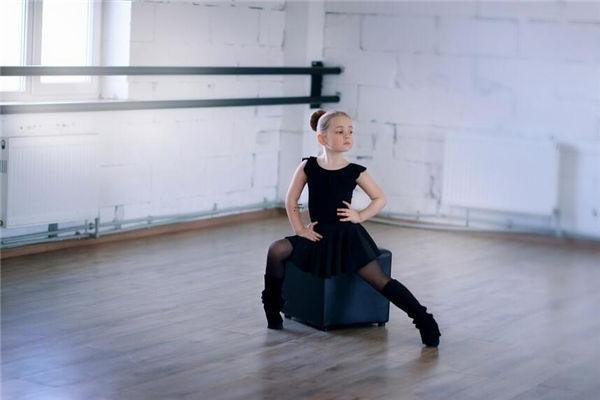 夢見天上掉下金銀財寶是什么意思