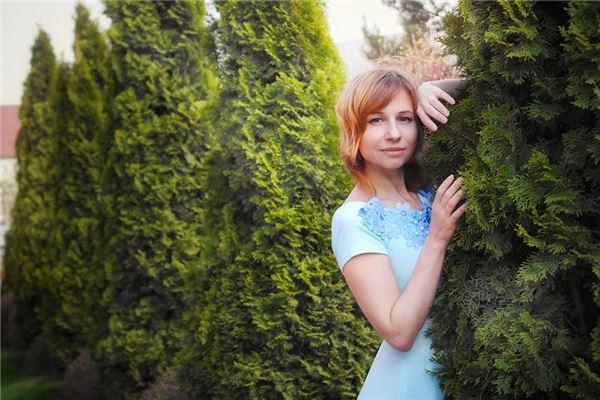 女人陰陽眼的面相命運走向,一個女人有陰陽眼 女人陰陽眼的面相命運走向,一個女人有陰陽眼