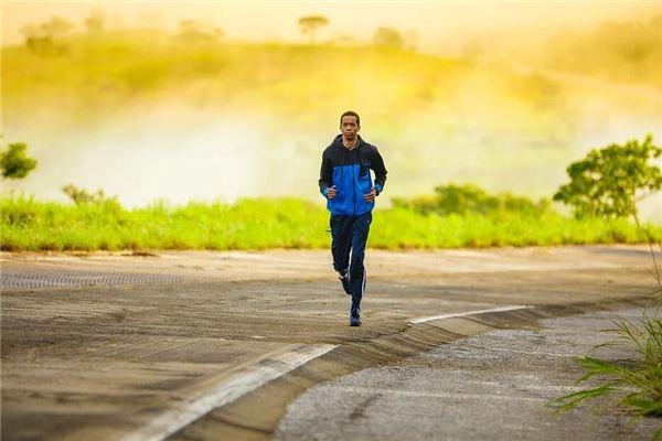 男人行桃花運時的面相