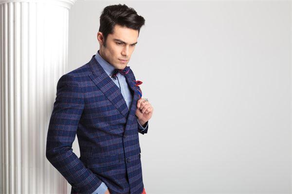 男人高低眉代表什么,男人高低眉面相 男人高低眉代表什么,男人高低眉面相