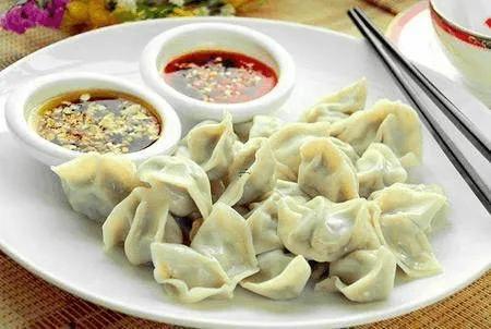 夢見穿兩只不一樣的鞋是什么意思 夢見穿兩只不一樣的鞋是什么意思