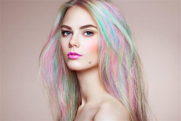 哪些女性戀愛中態度強硬,女性在戀愛中什么極高 哪些女性戀愛中態度強硬,女性在戀愛中什么極高