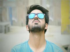 長虎牙的女人命運,長虎牙女人的命運分析,比較容易被人喜歡