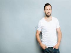 一開口就停不下來的人面相特征,一開口就結巴是什么原因